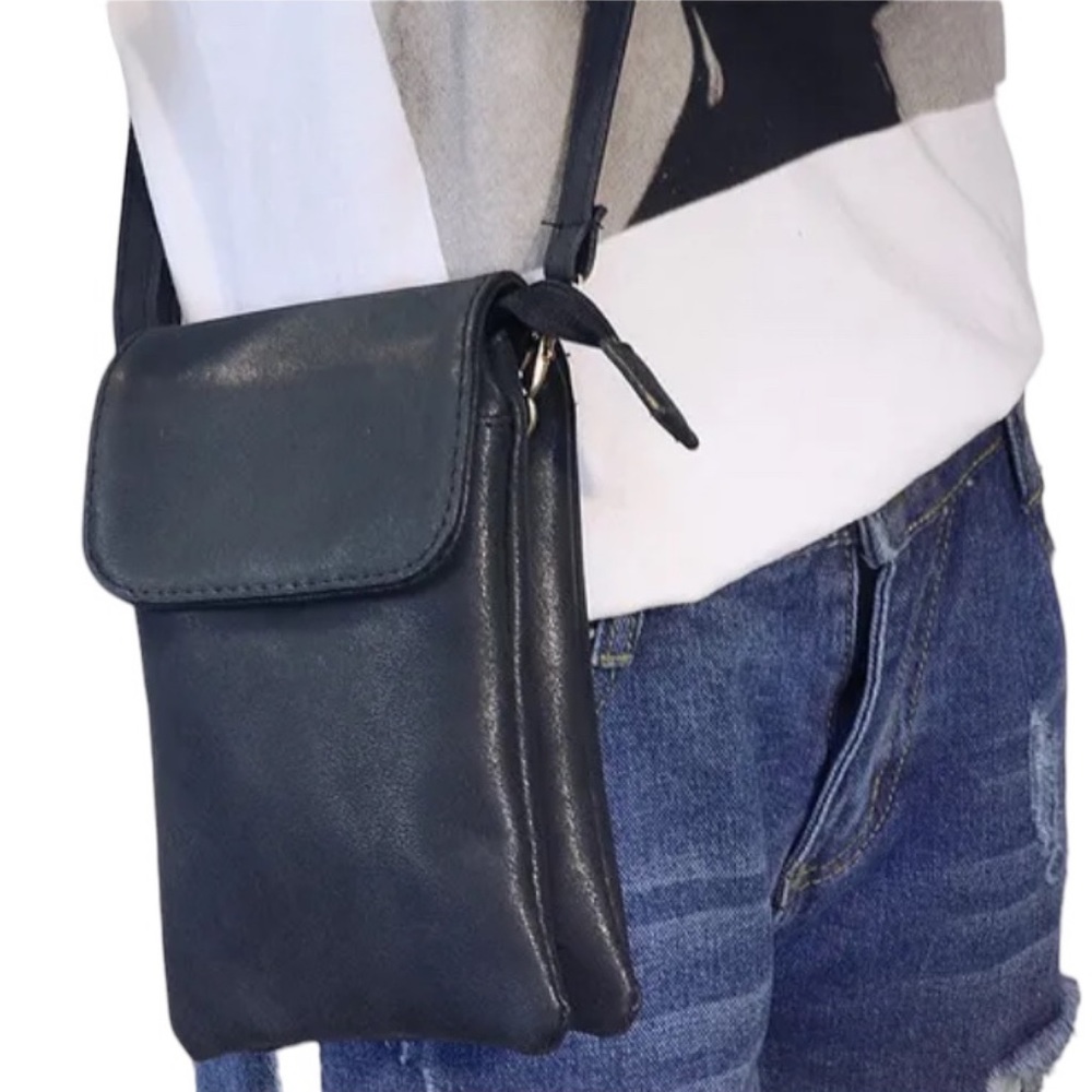 🆓 Small Crossbody Bag